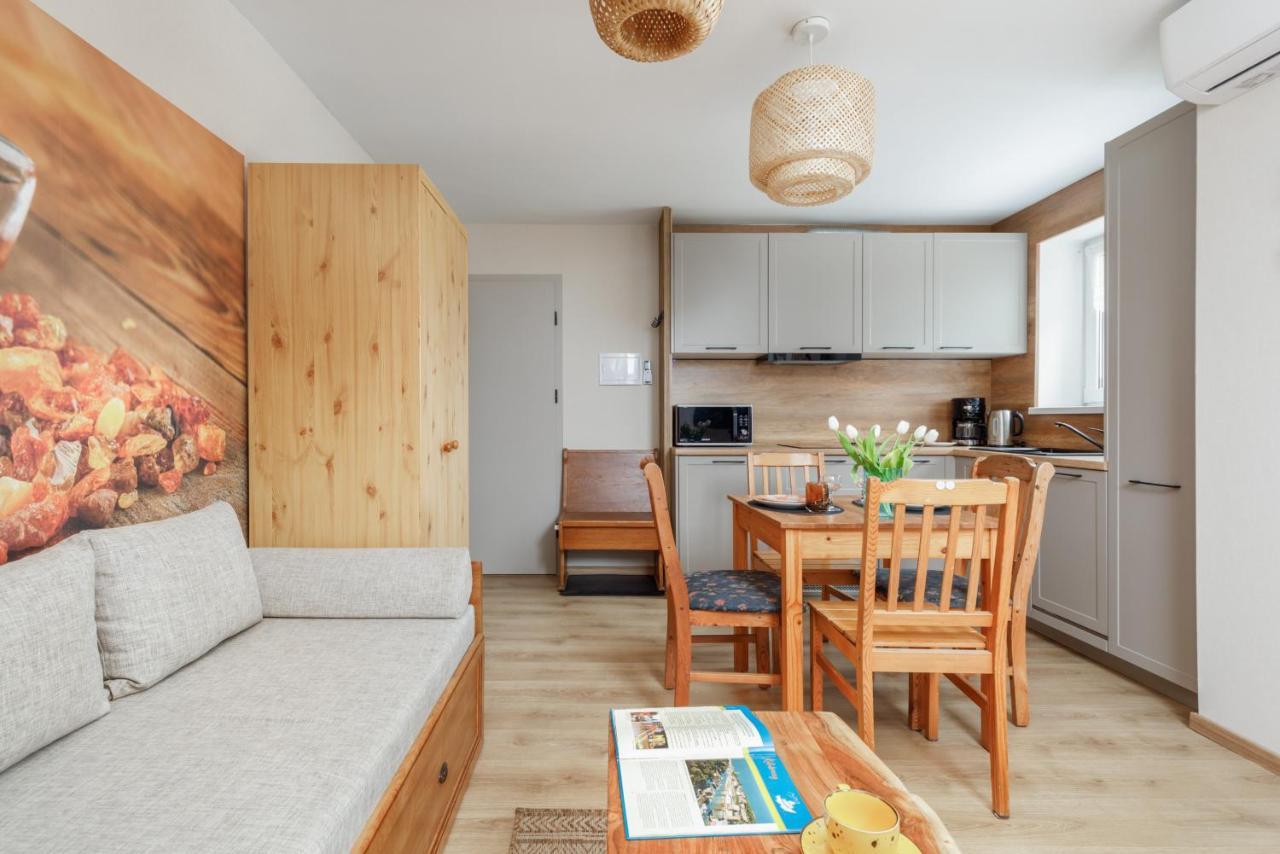 Marina & Amber With Garden By Renters Apartment
